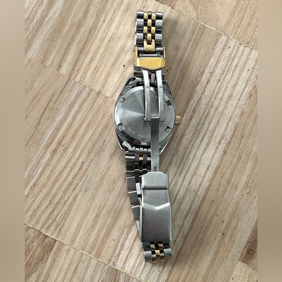 Belair Ladies Watch RARE Vintage Two Tone Bracelet White Dial Date Window - Picture 12 of 17